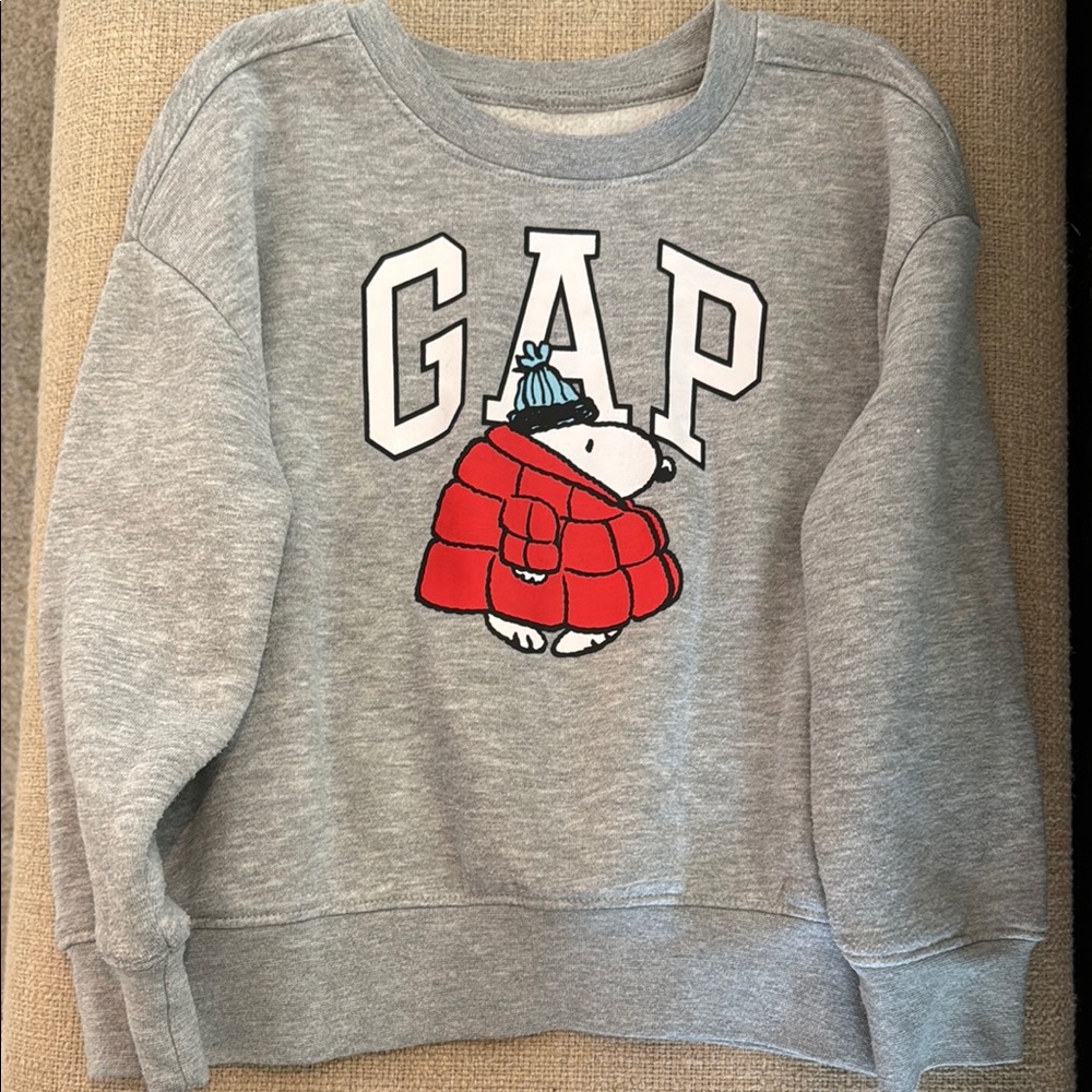 GAP Heather Gray Sweatshirt with Snoopy in Red